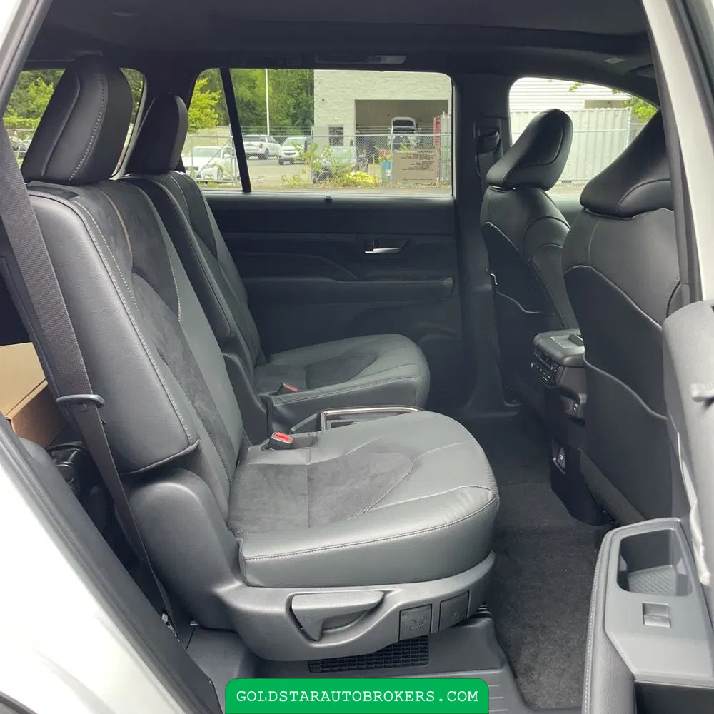 2025 Toyota Grand Highlander Hybrid MAX Platinum