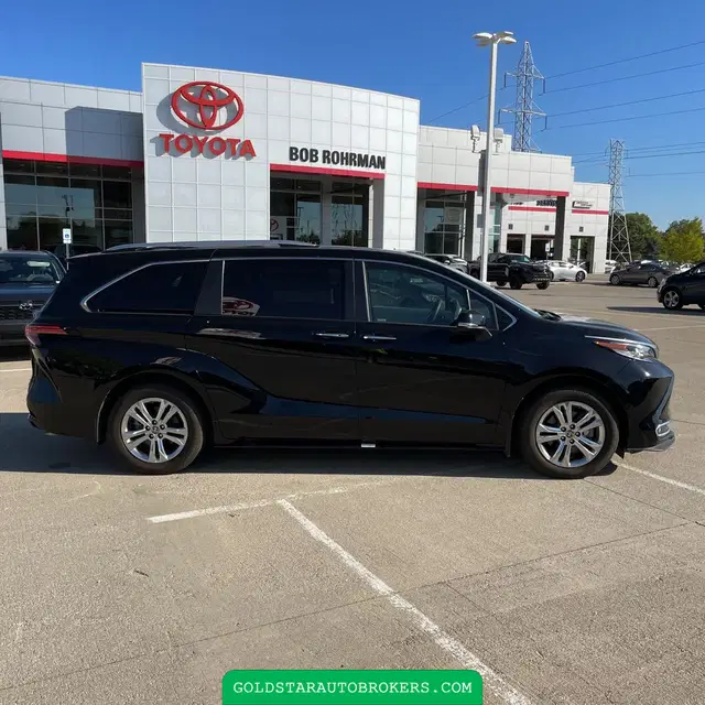 2023 Toyota Sienna Platinum 7-Passenger
