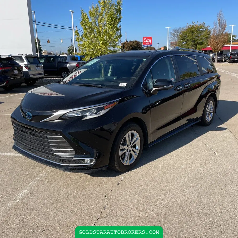 2023 Toyota Sienna Platinum 7-Passenger