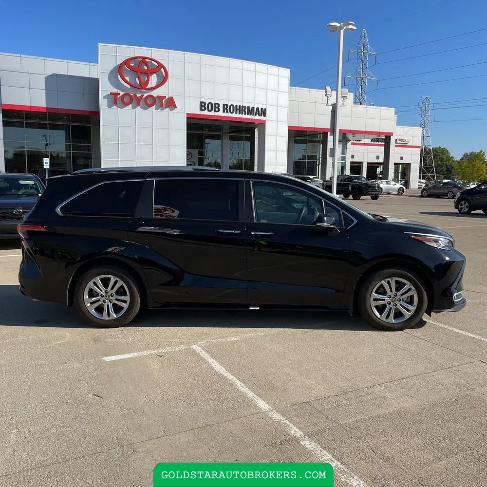 2023 Toyota Sienna Platinum 7-Passenger