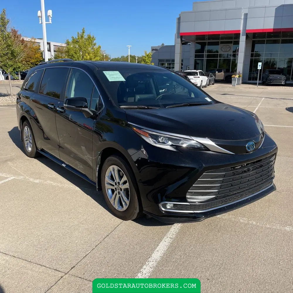 2023 Toyota Sienna Platinum 7-Passenger