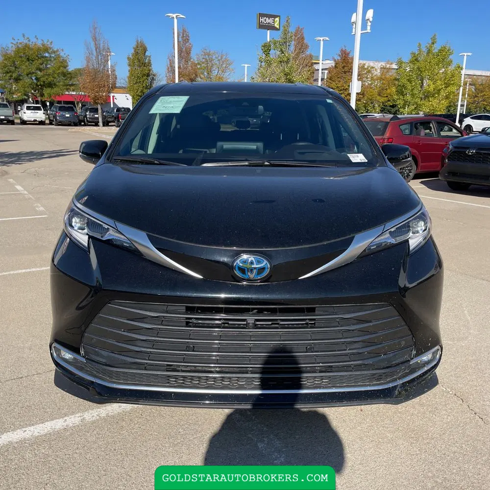 2023 Toyota Sienna Platinum 7-Passenger