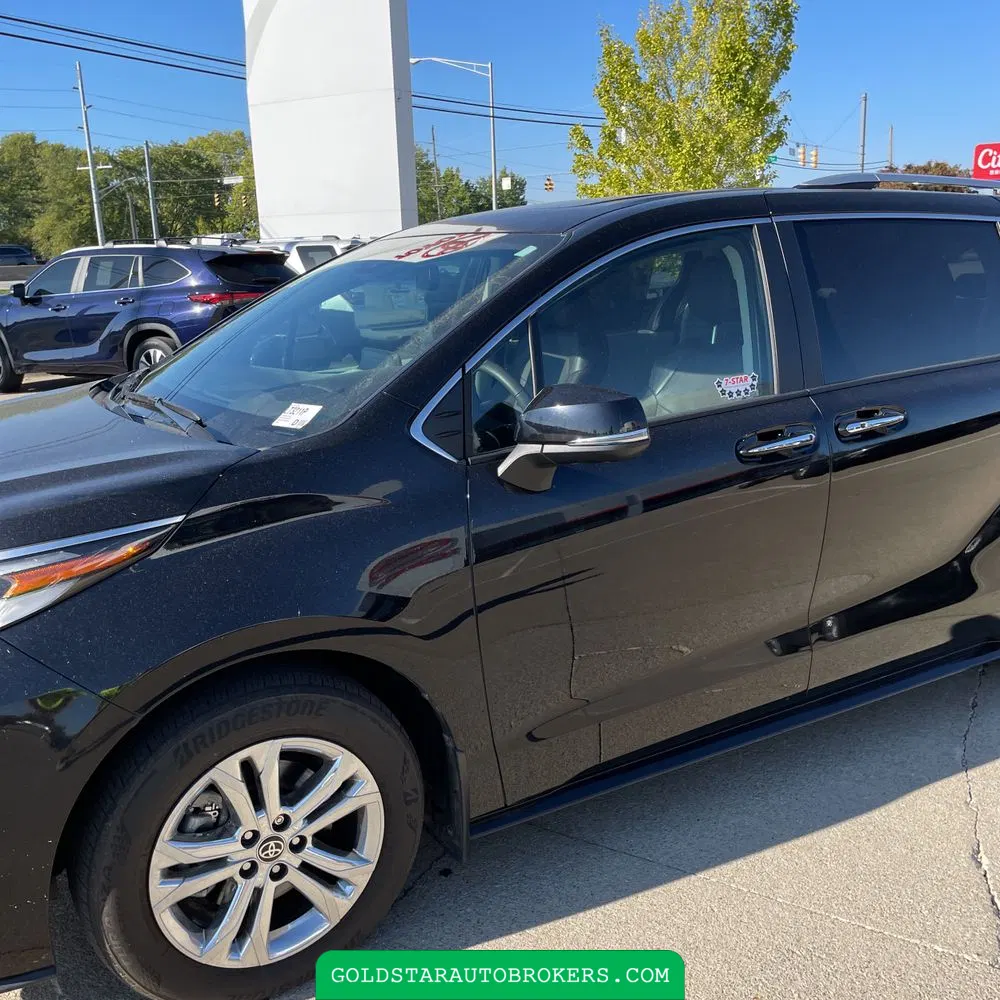 2023 Toyota Sienna Platinum 7-Passenger