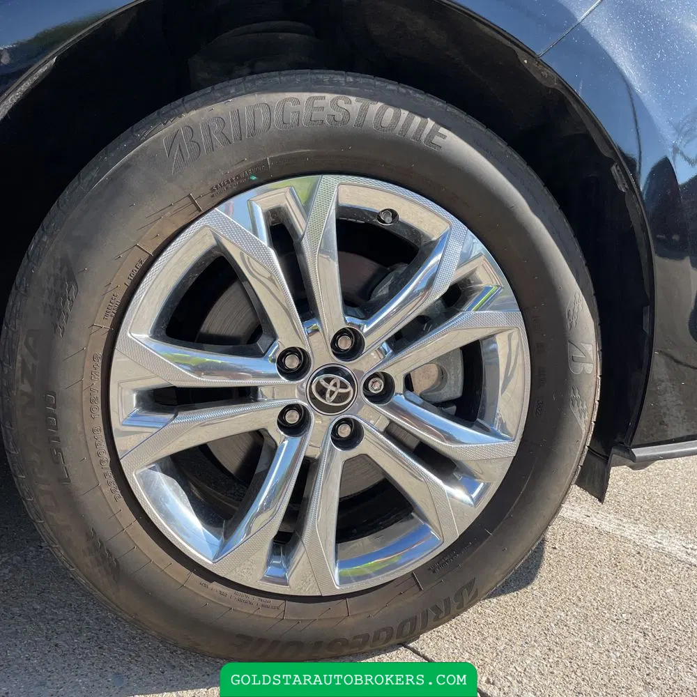 2023 Toyota Sienna Platinum 7-Passenger