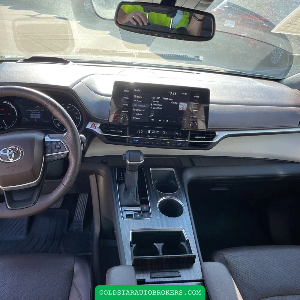 2023 Toyota Sienna Platinum 7-Passenger
