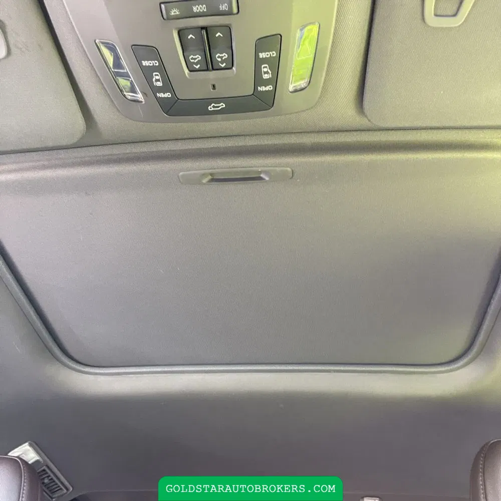 2023 Toyota Sienna Platinum 7-Passenger