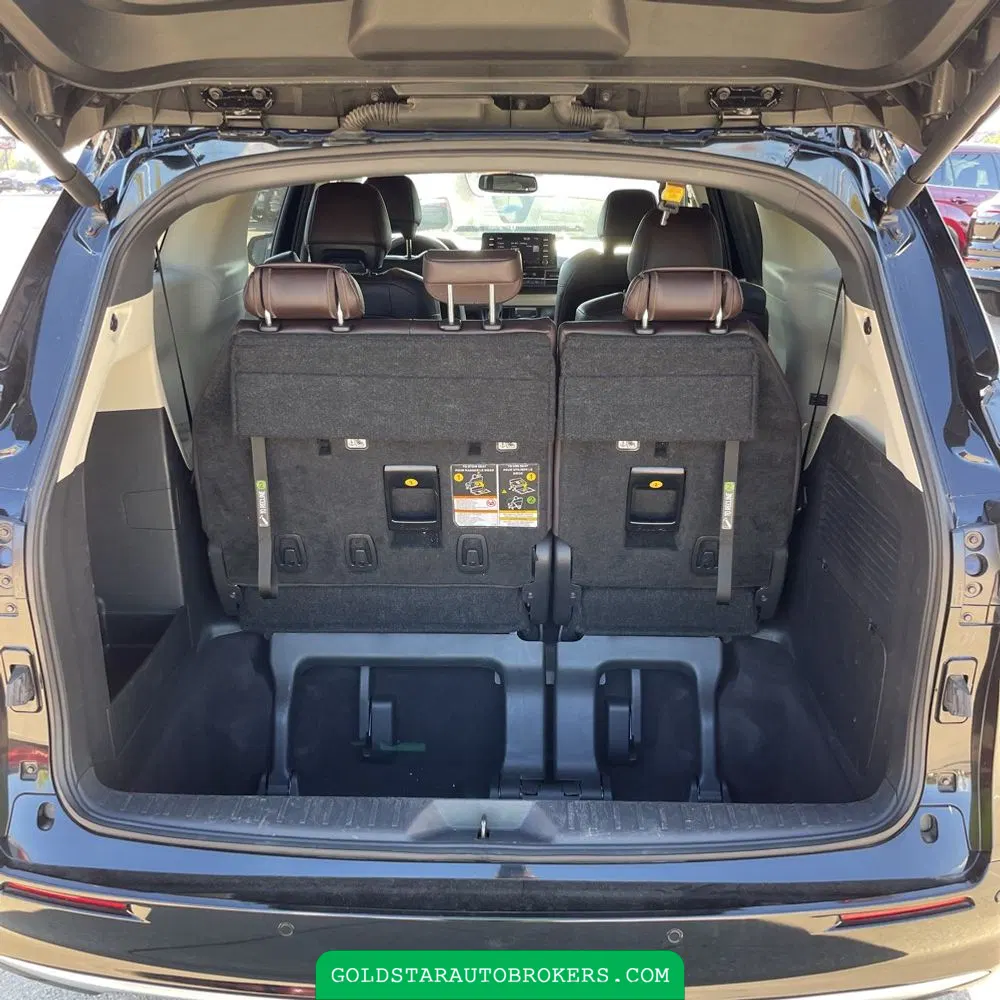 2023 Toyota Sienna Platinum 7-Passenger