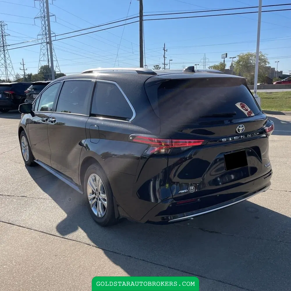 2023 Toyota Sienna Platinum 7-Passenger