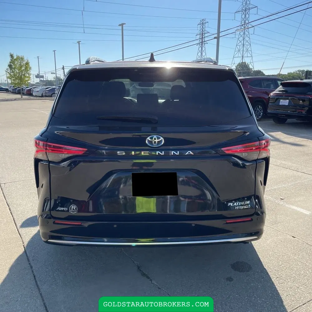 2023 Toyota Sienna Platinum 7-Passenger