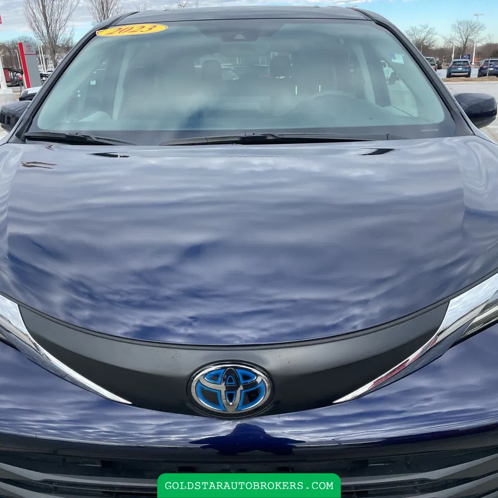 2023 Toyota Sienna XLE 8-Passenger