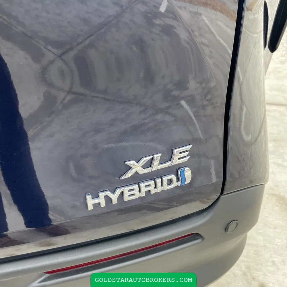 2023 Toyota Sienna XLE 8-Passenger