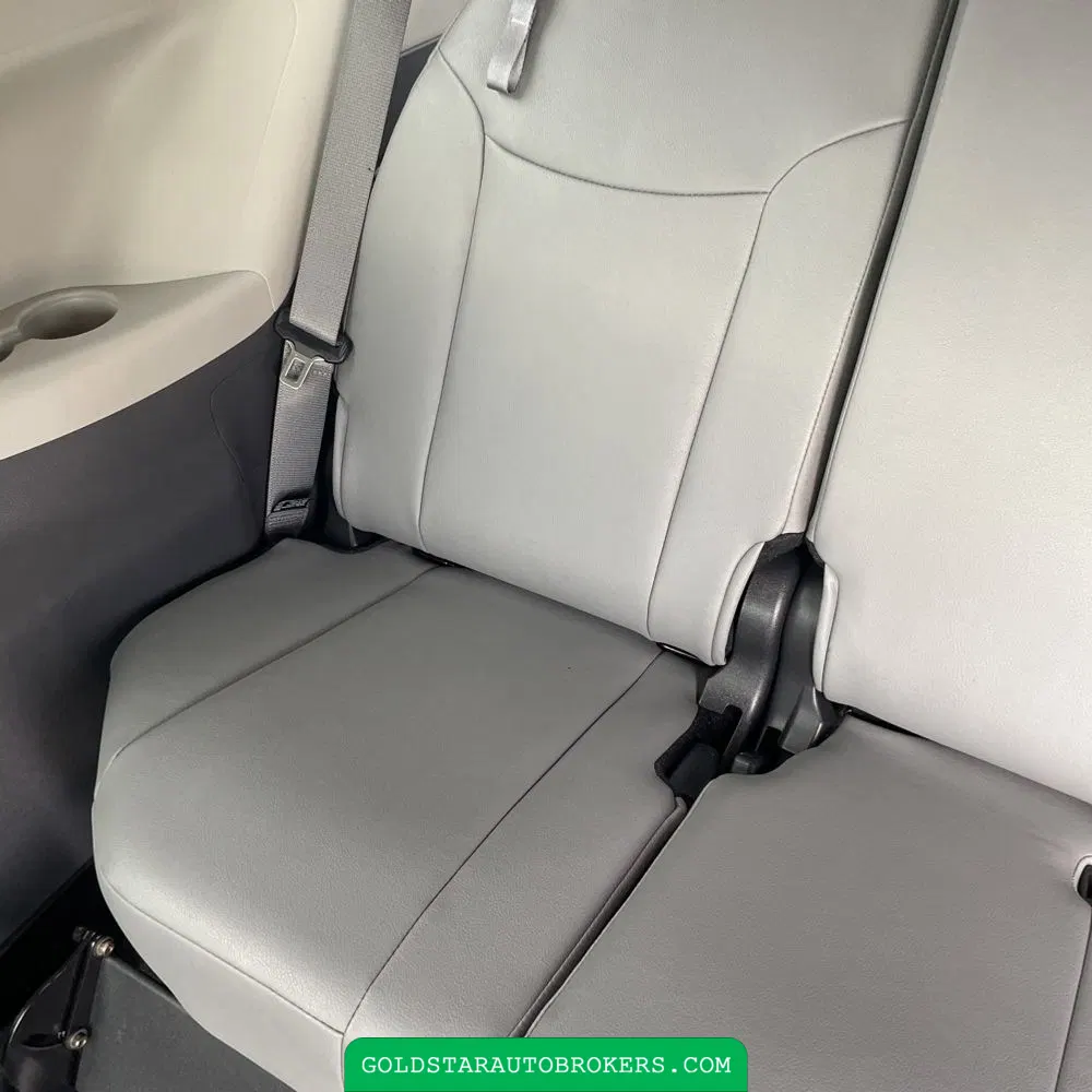 2023 Toyota Sienna XLE 8-Passenger