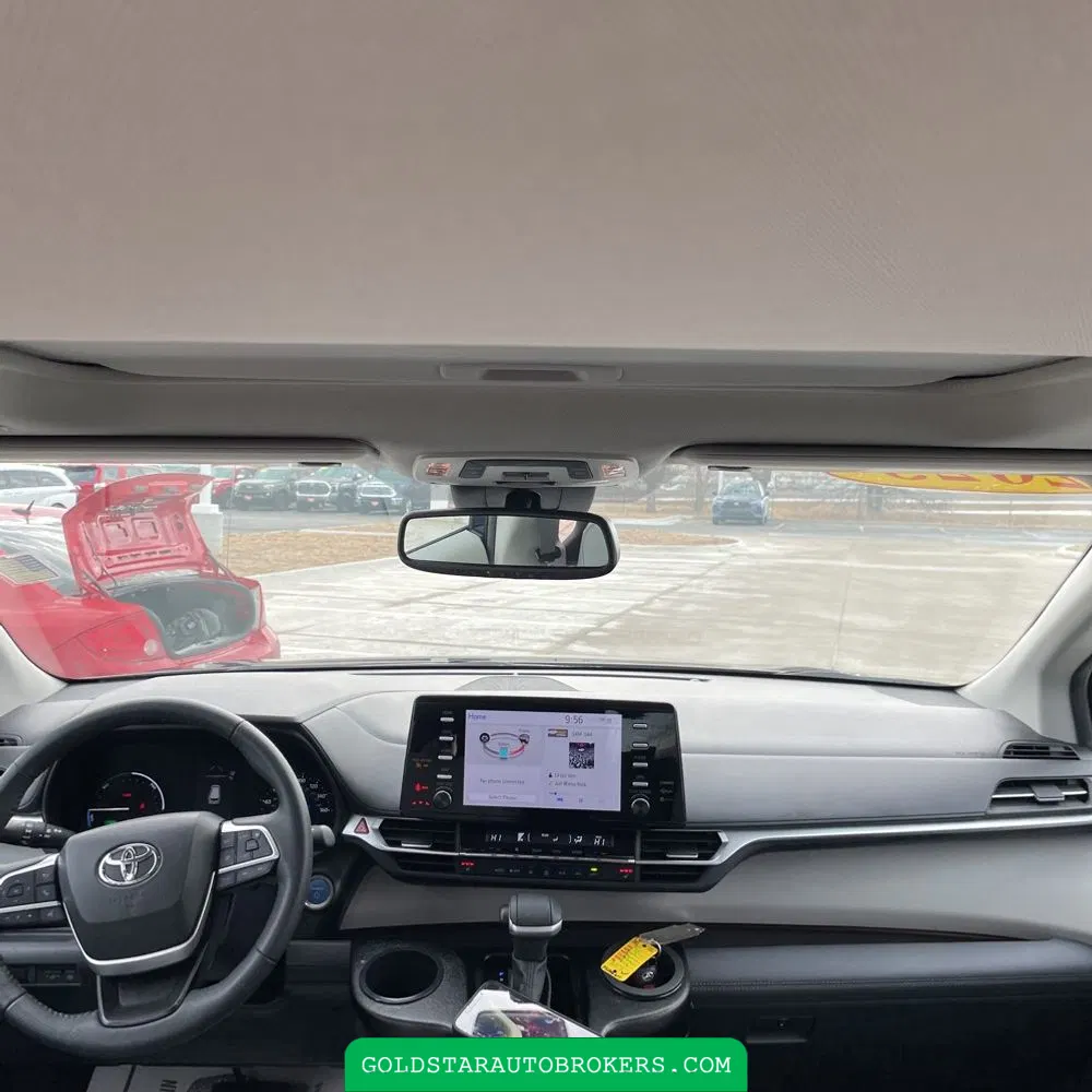 2023 Toyota Sienna XLE 8-Passenger