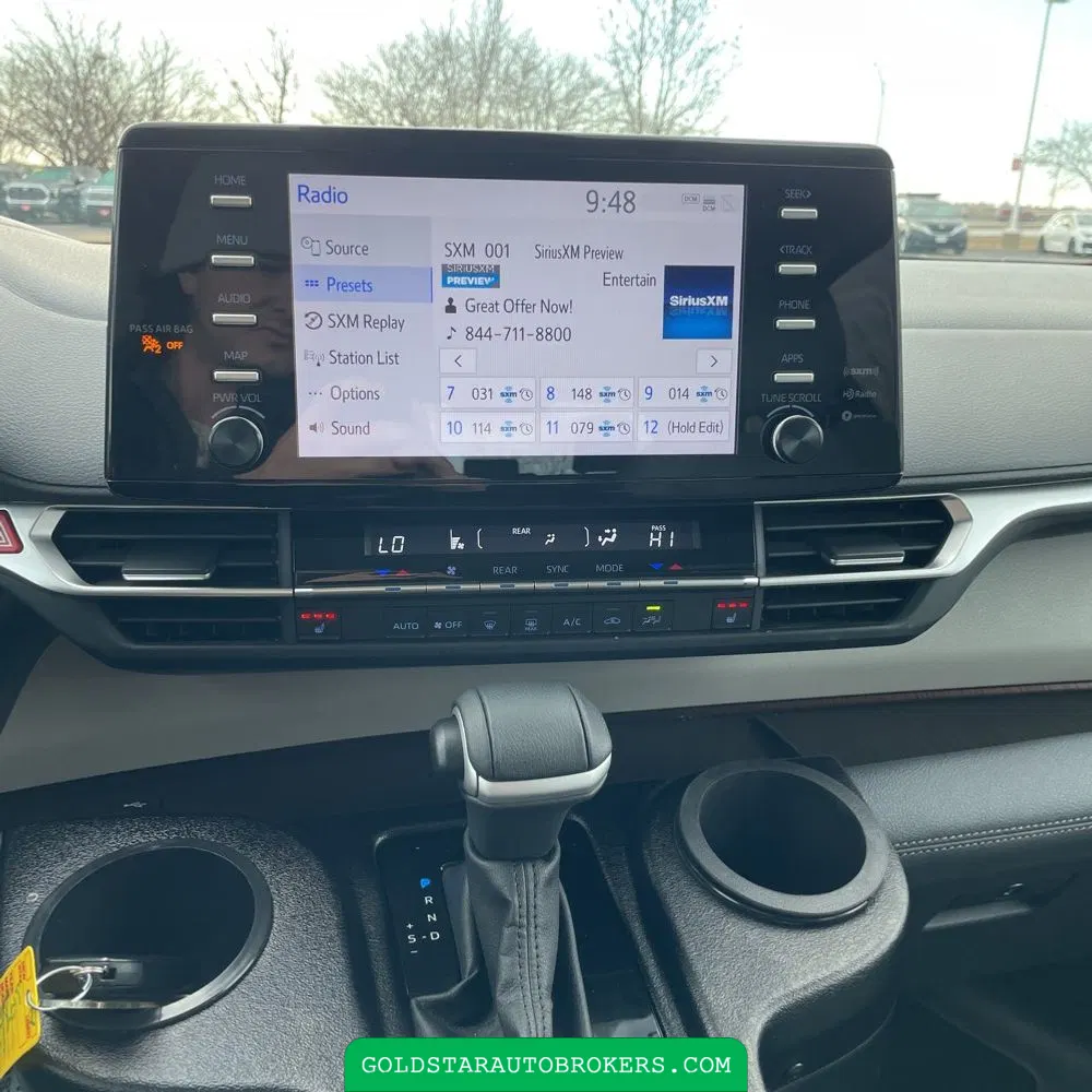 2023 Toyota Sienna XLE 8-Passenger