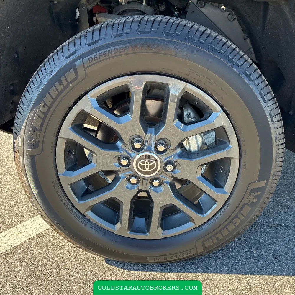 2023 Toyota Tundra Platinum HV