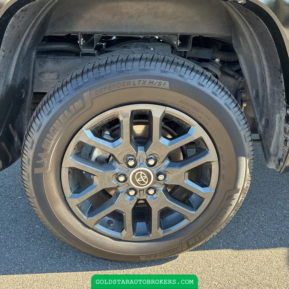 2023 Toyota Tundra Platinum HV