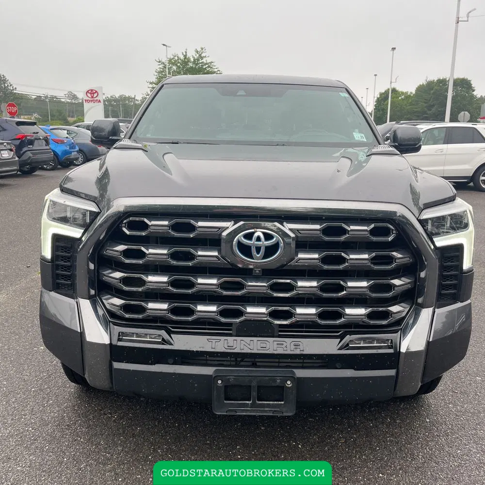 2024 Toyota Tundra Platinum HV