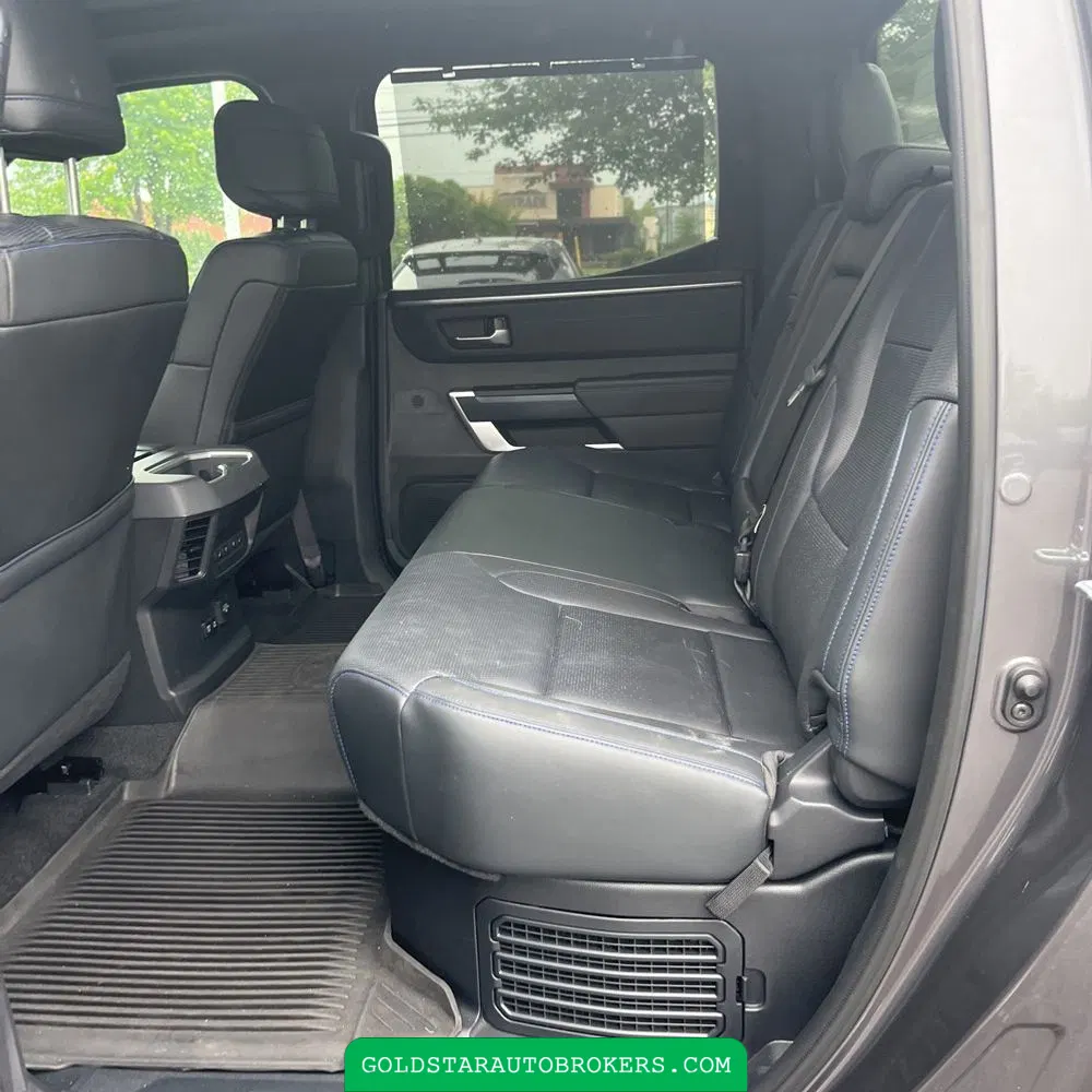 2024 Toyota Tundra Platinum HV