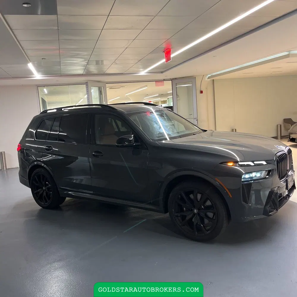 2025 BMW X7 M60i