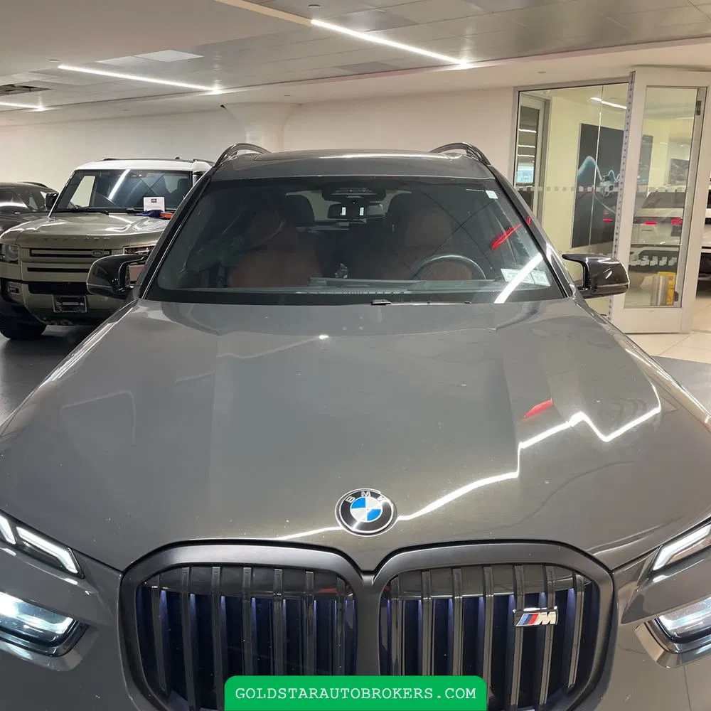 2025 BMW X7 M60i