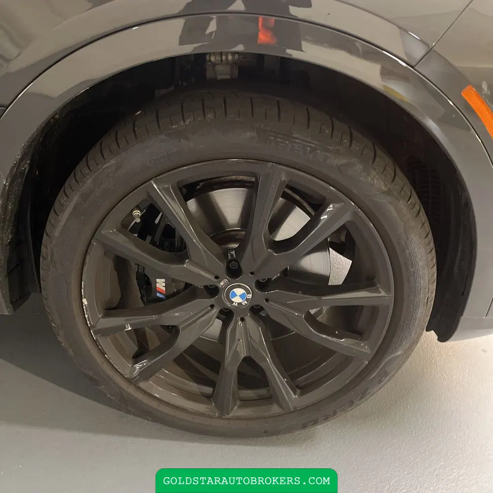 2025 BMW X7 M60i