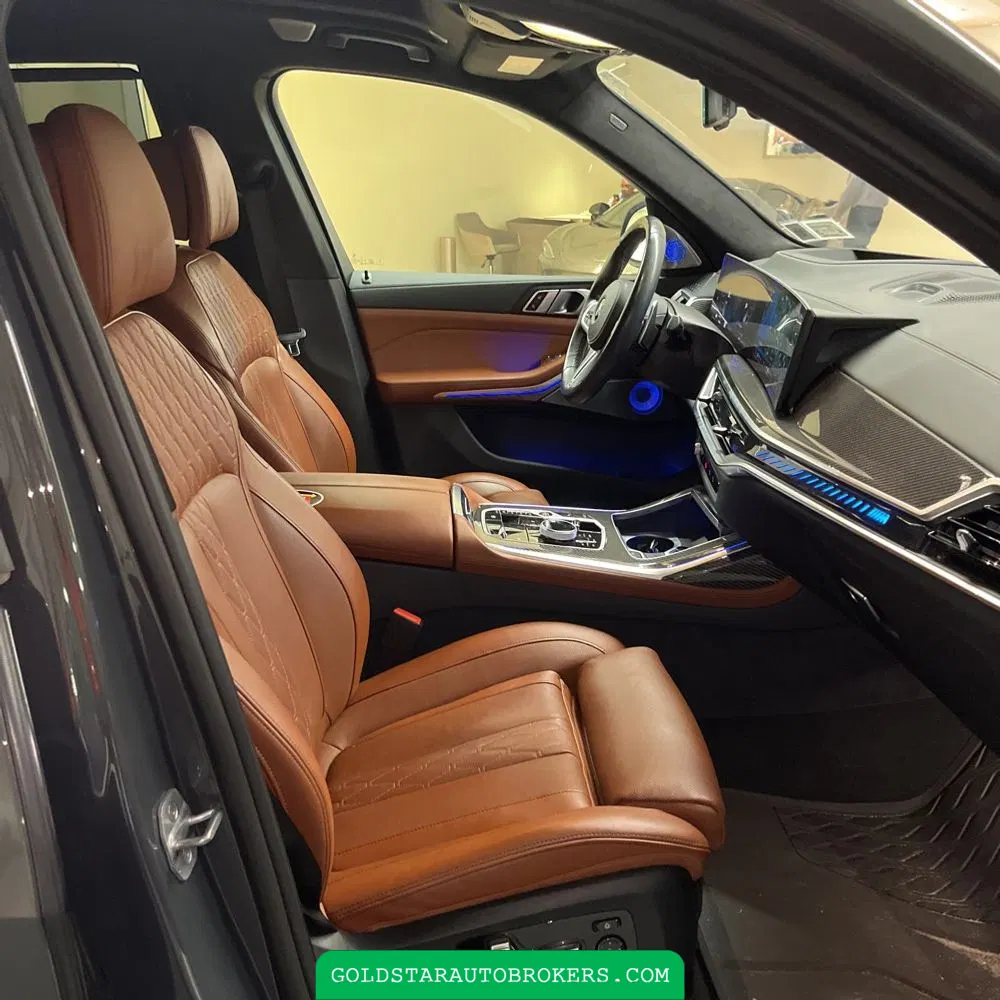 2025 BMW X7 M60i