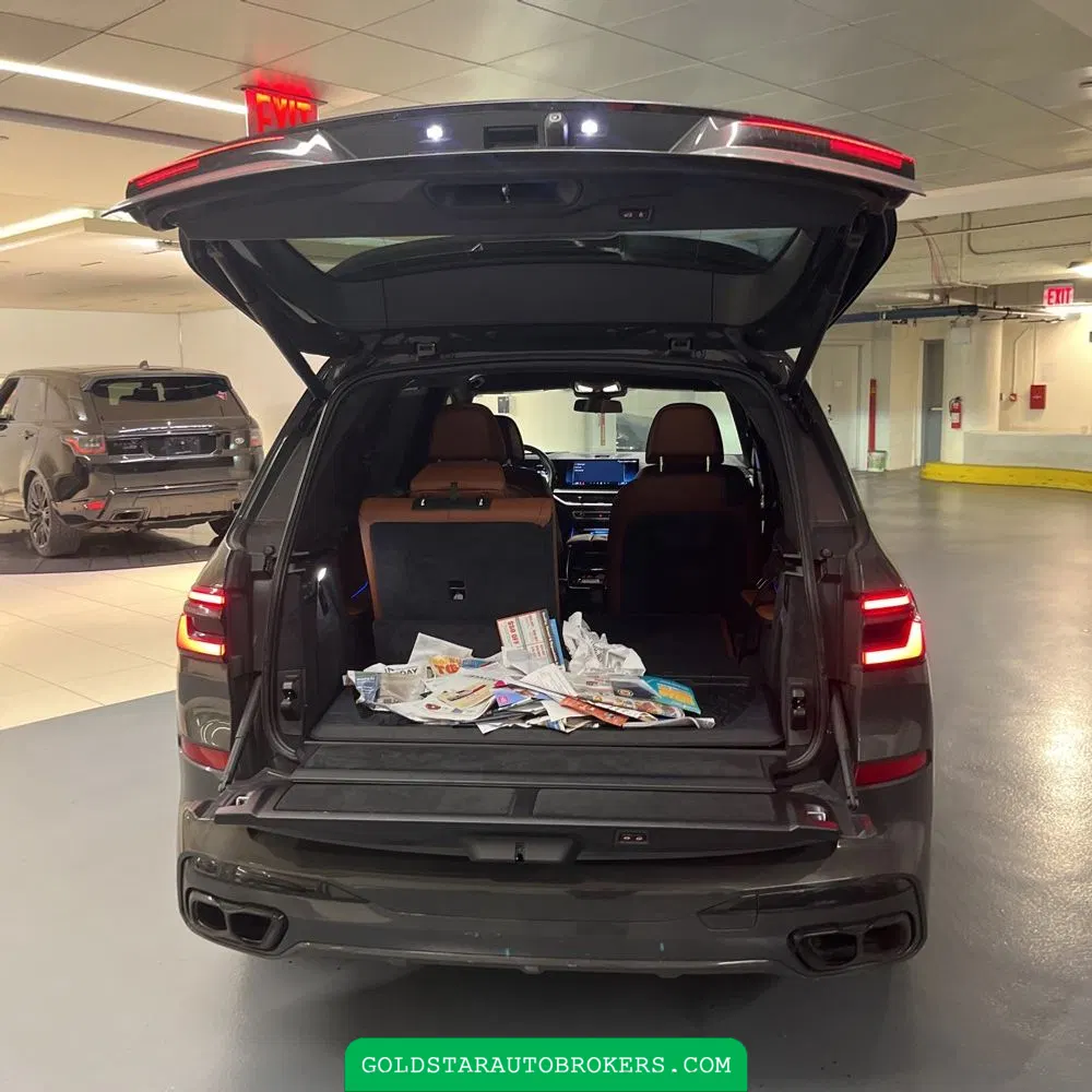 2025 BMW X7 M60i