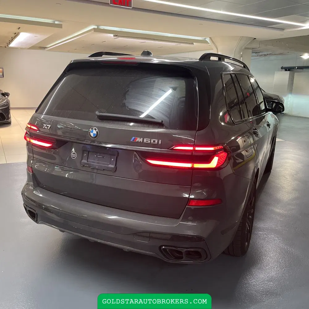2025 BMW X7 M60i