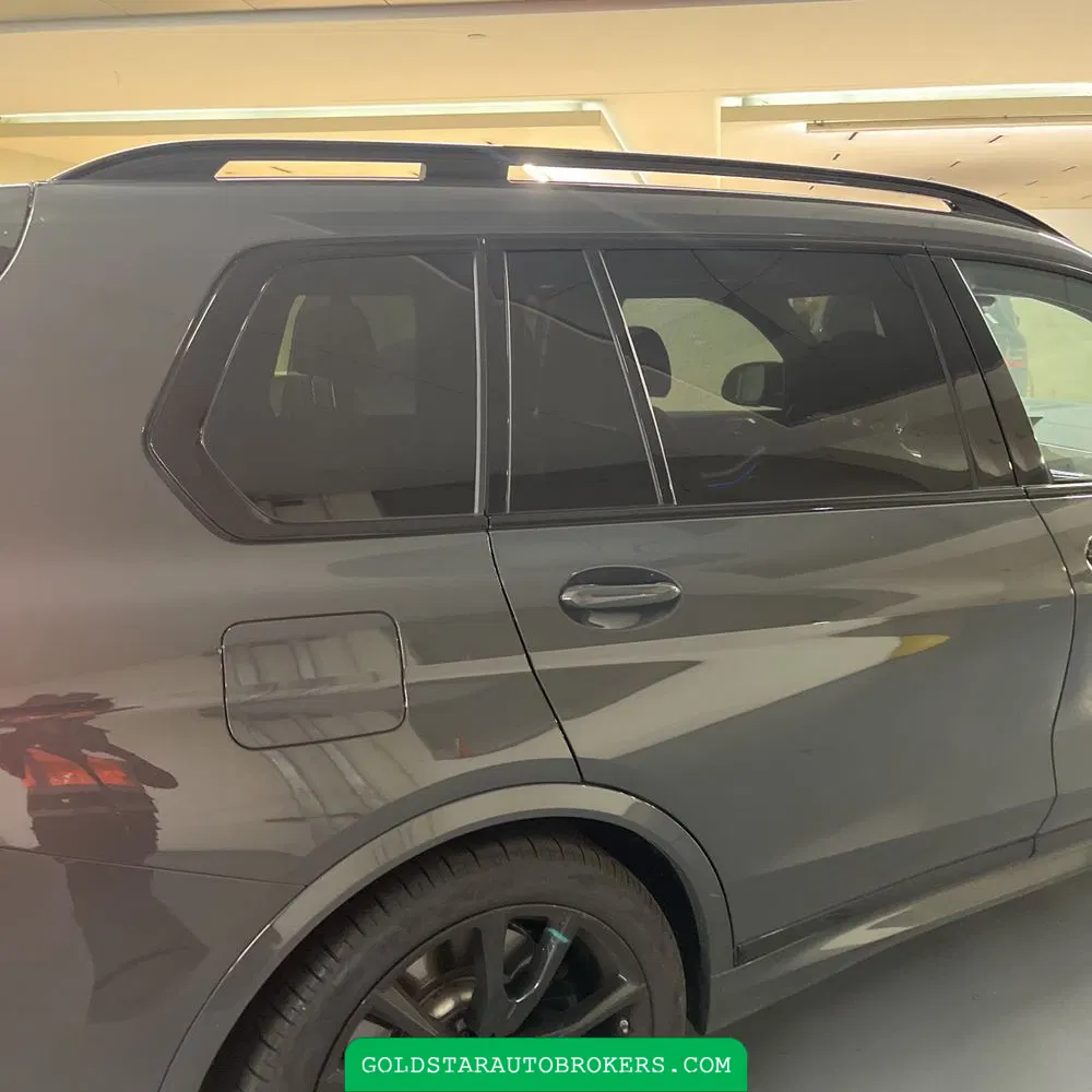 2025 BMW X7 M60i