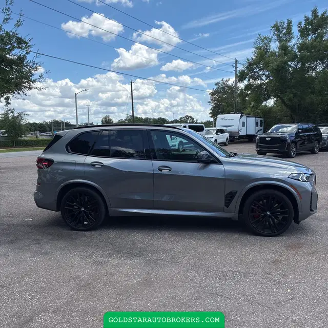 2024 BMW X5 M60i