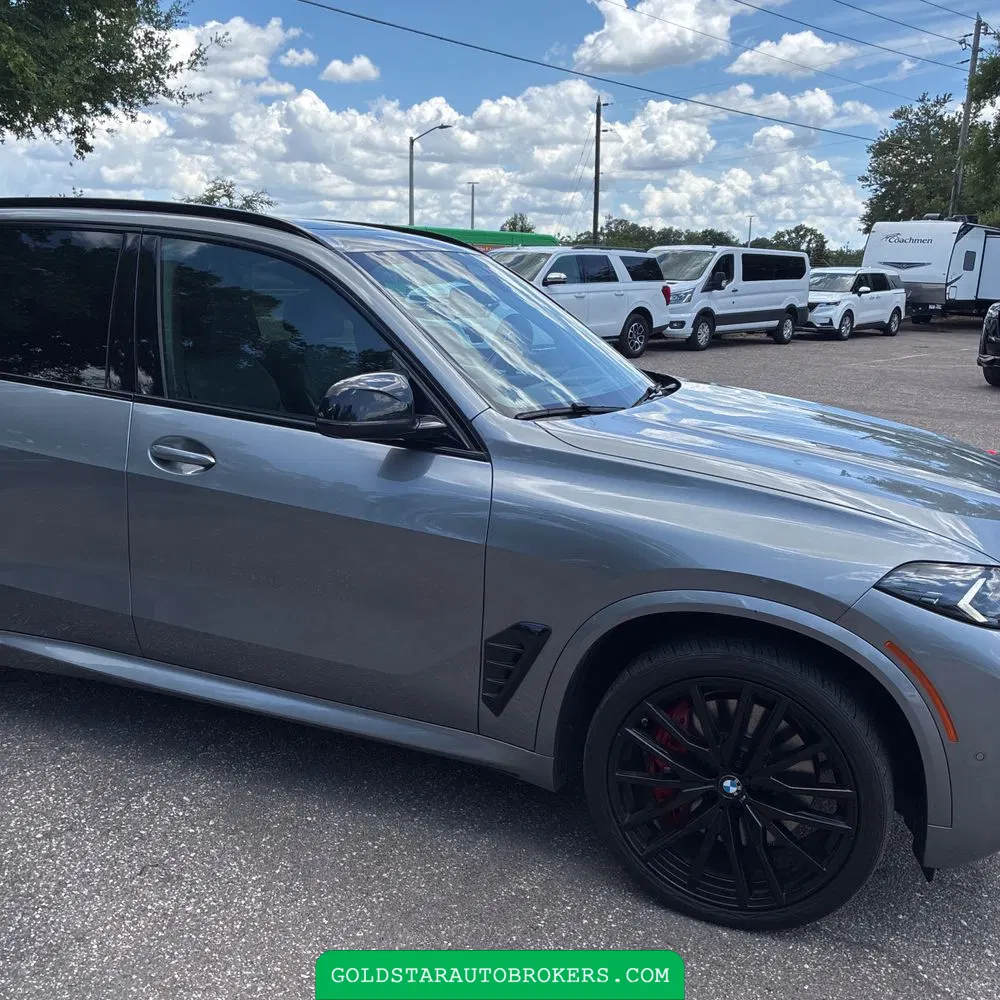2024 BMW X5 M60i