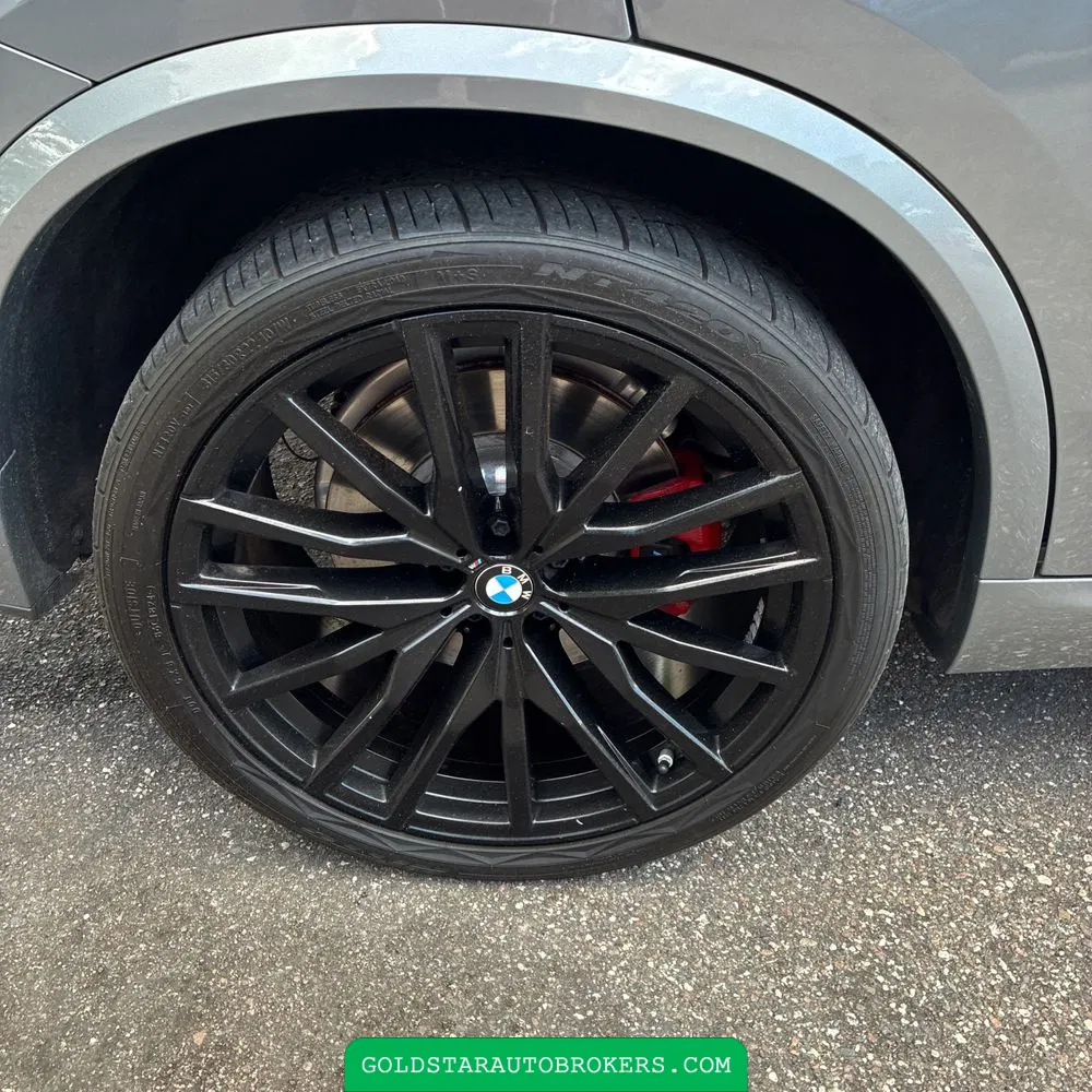 2024 BMW X5 M60i