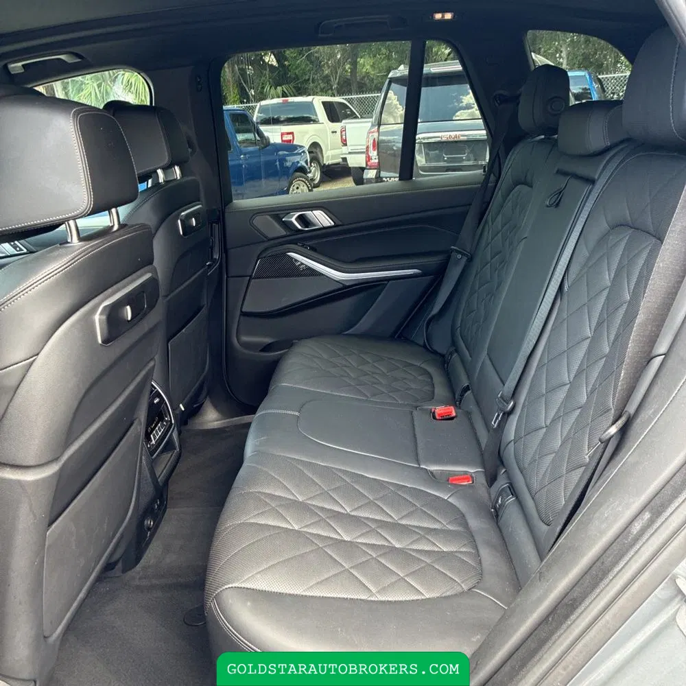 2024 BMW X5 M60i