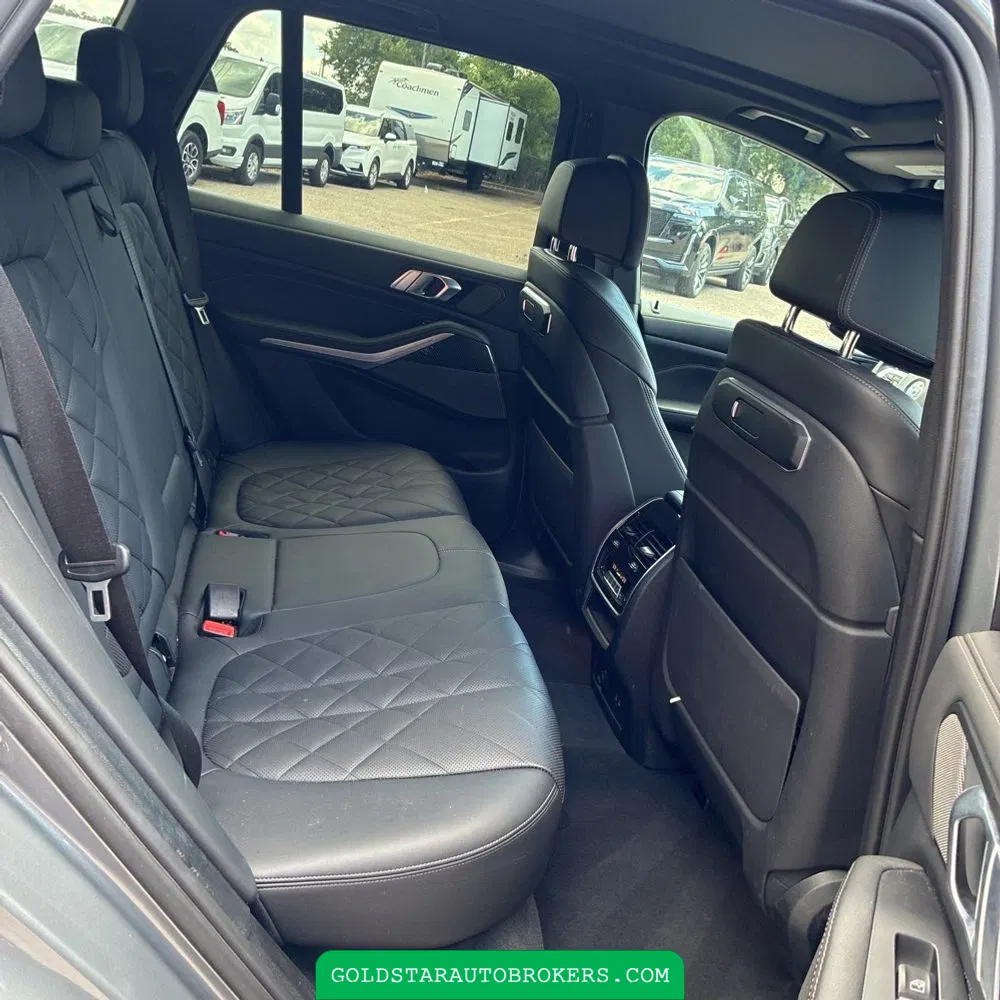 2024 BMW X5 M60i