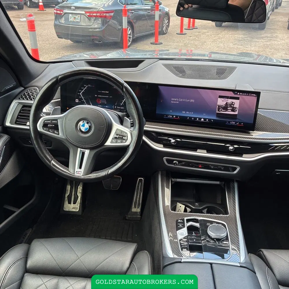 2024 BMW X5 M60i