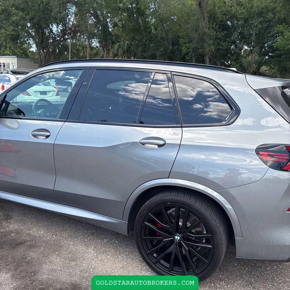 2024 BMW X5 M60i