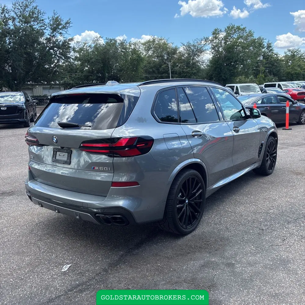 2024 BMW X5 M60i
