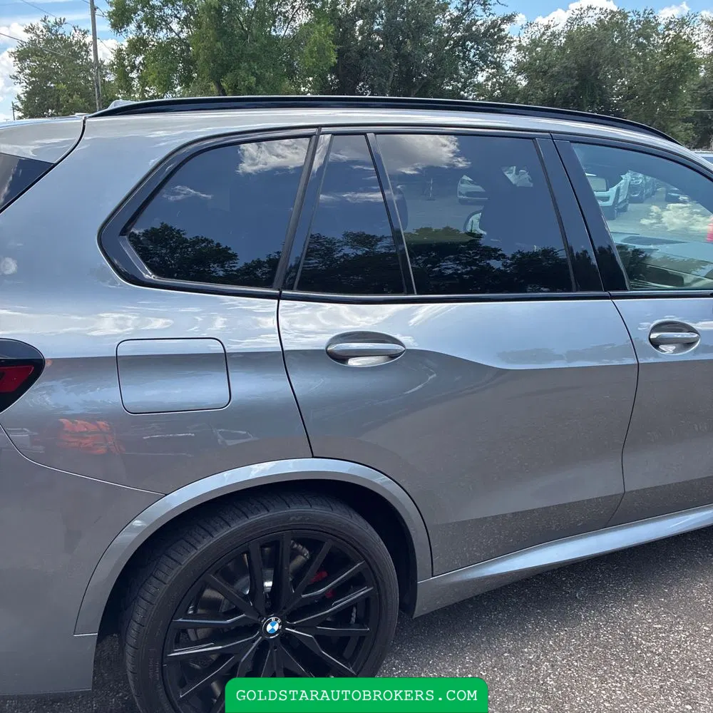2024 BMW X5 M60i