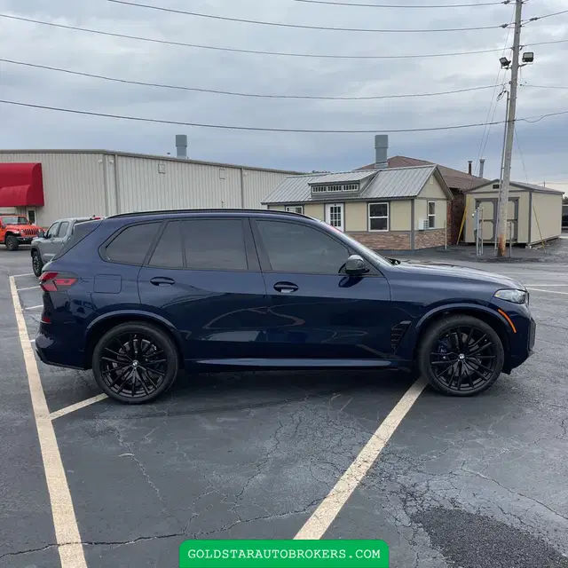 2024 BMW X5 M60i