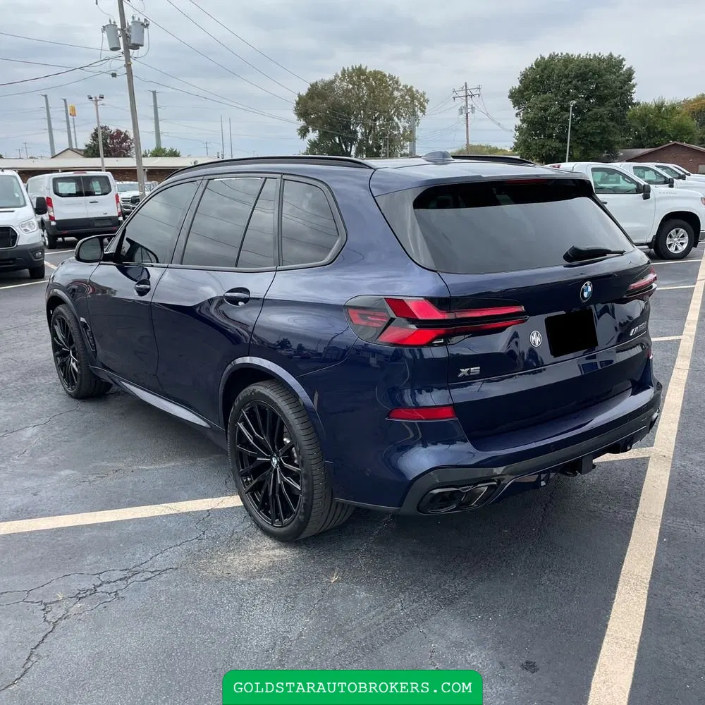 2024 BMW X5 M60i
