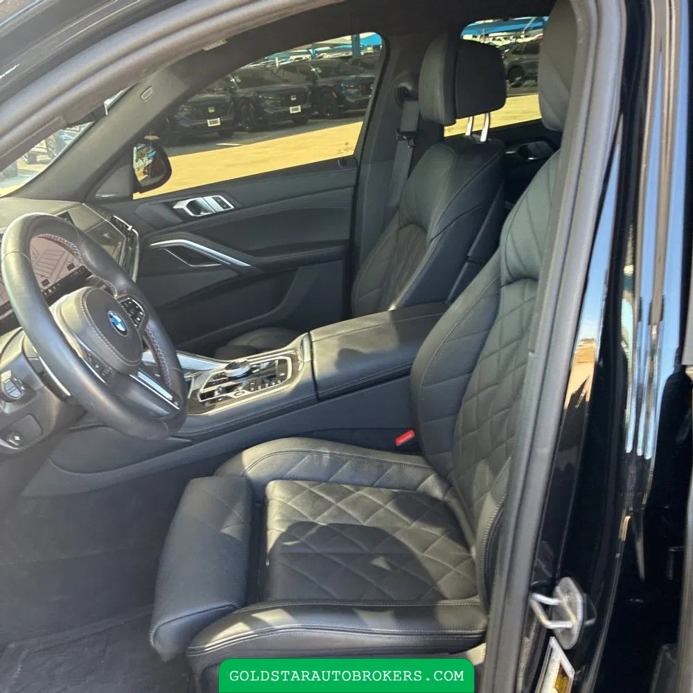2025 BMW X6 M60i xDrive