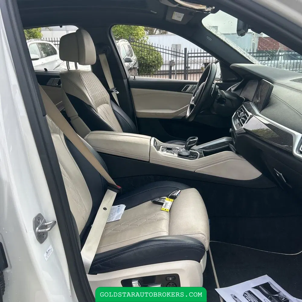 2023 BMW X6 M50i