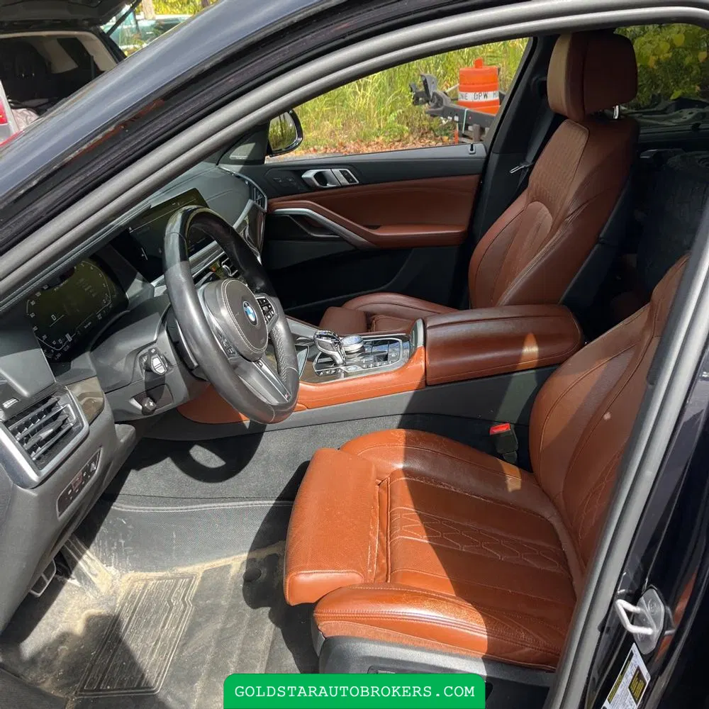 2022 BMW X6 M50i