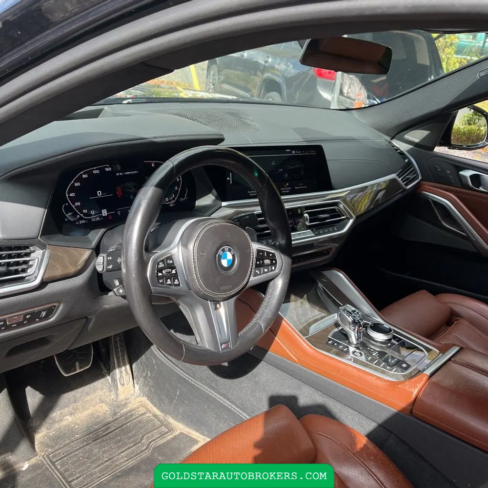 2022 BMW X6 M50i