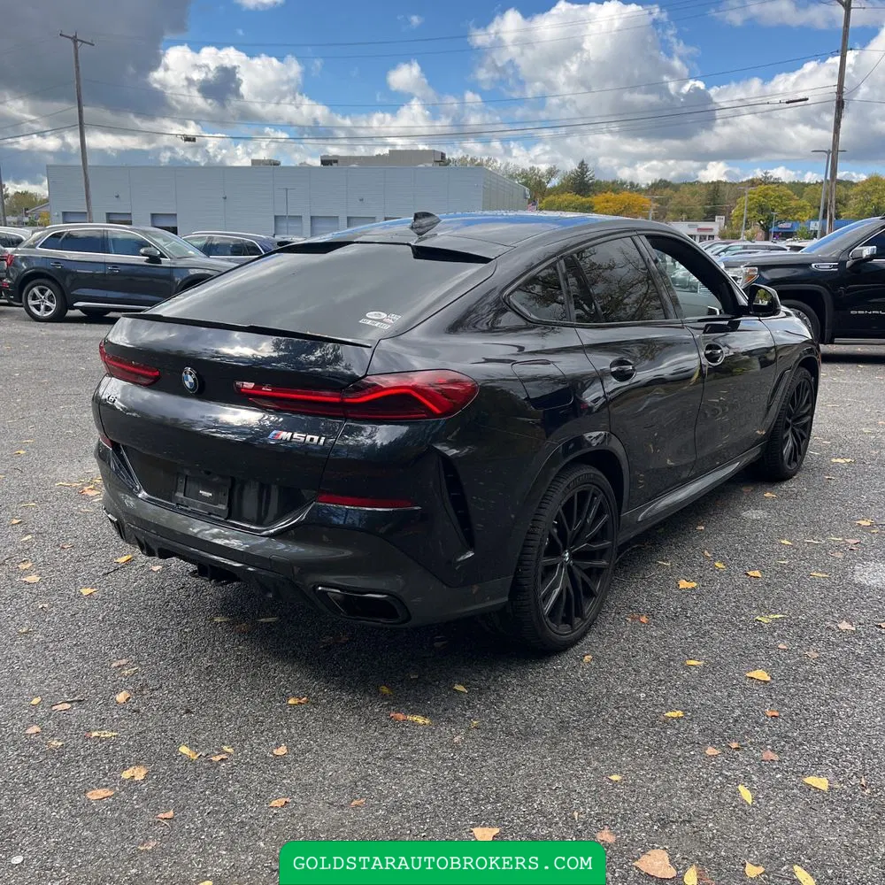 2022 BMW X6 M50i