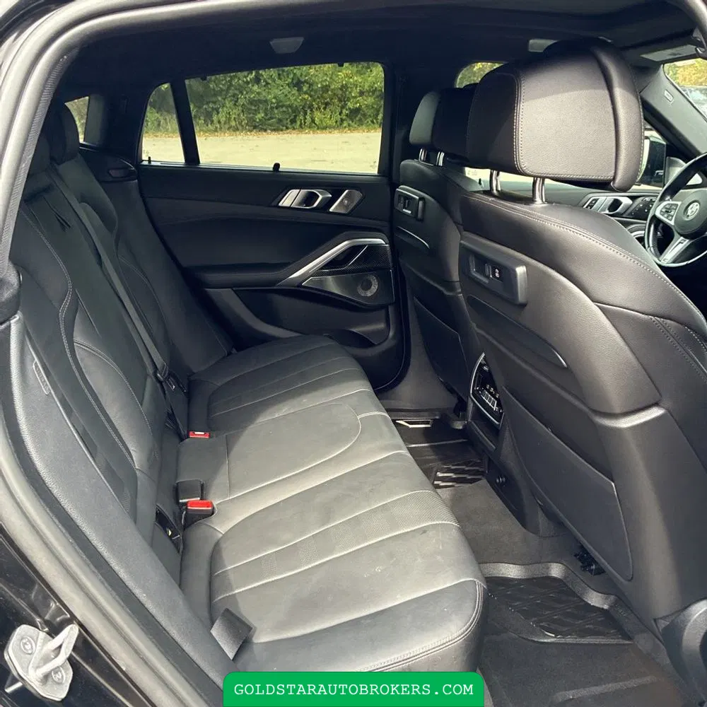 2022 BMW X6 M50i