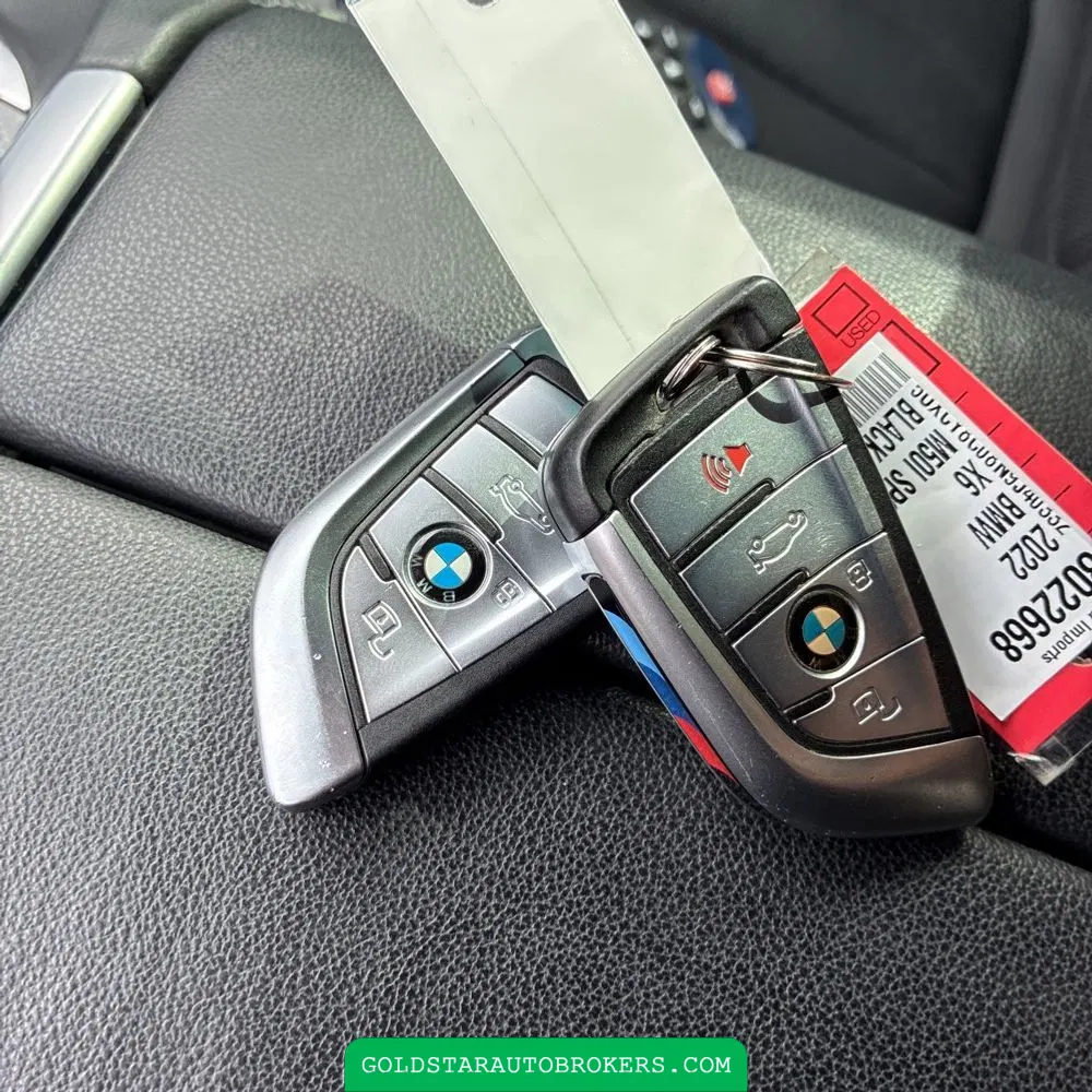 2022 BMW X6 M50i