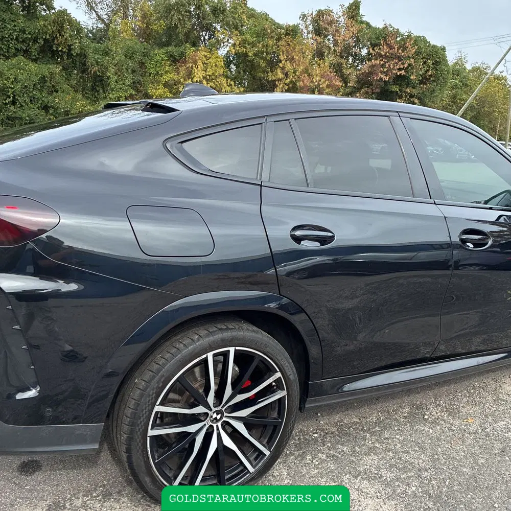 2022 BMW X6 M50i