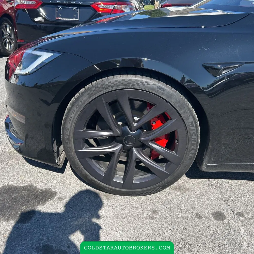 2025 Tesla Model S Plaid
