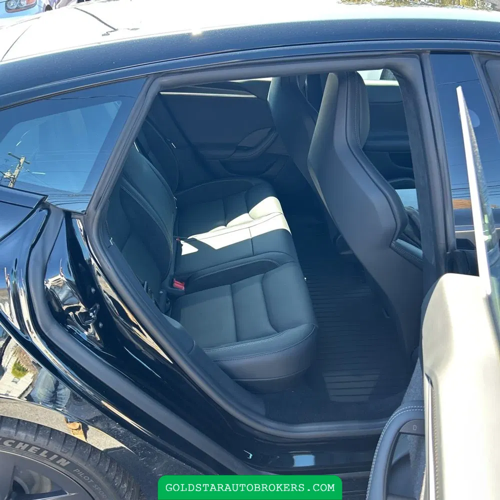 2025 Tesla Model S Plaid